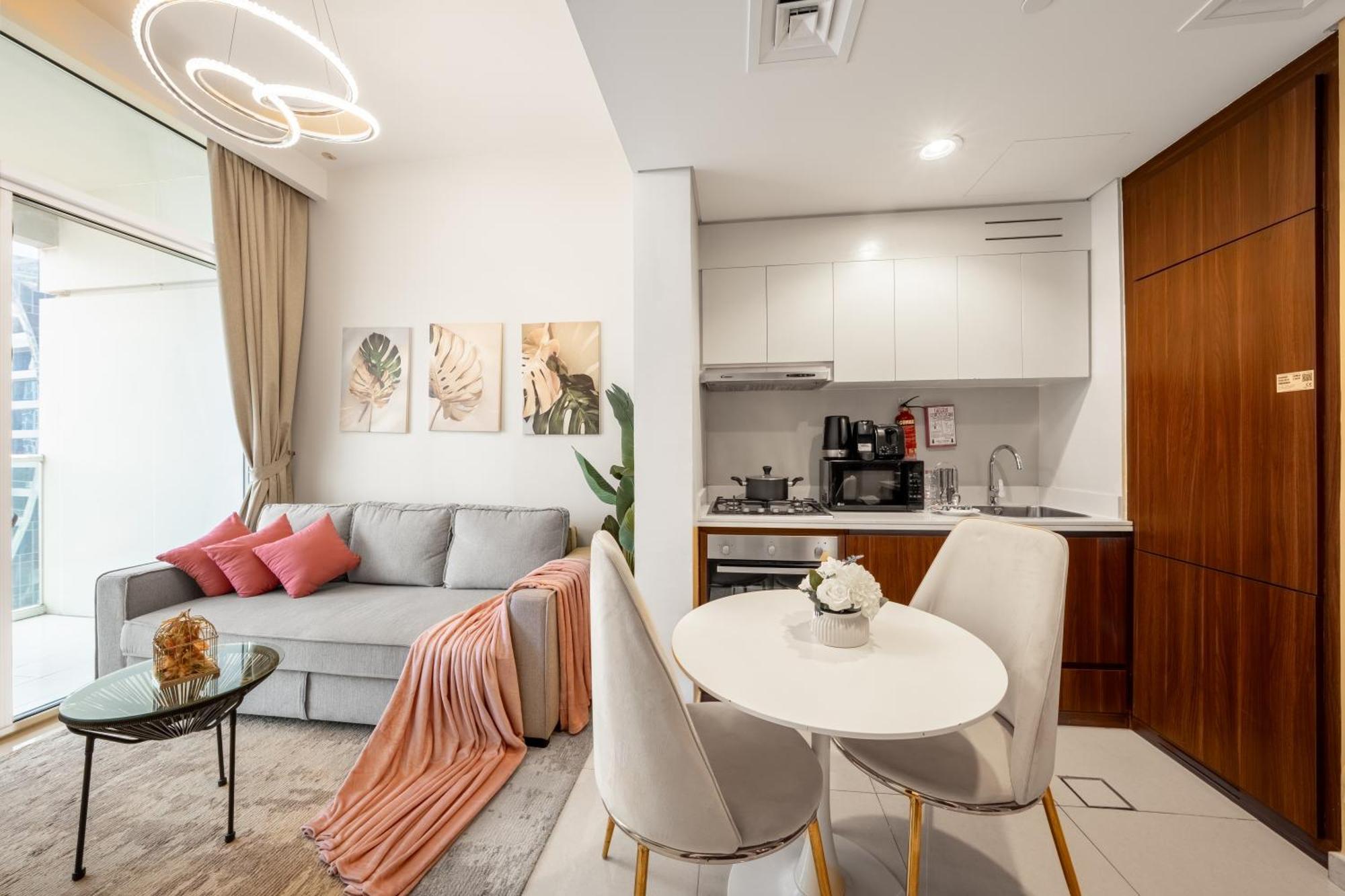Chic 1-bedroom Retreat With Stunning Canal View Near Burj Khalifa & Business Bay Dubai
