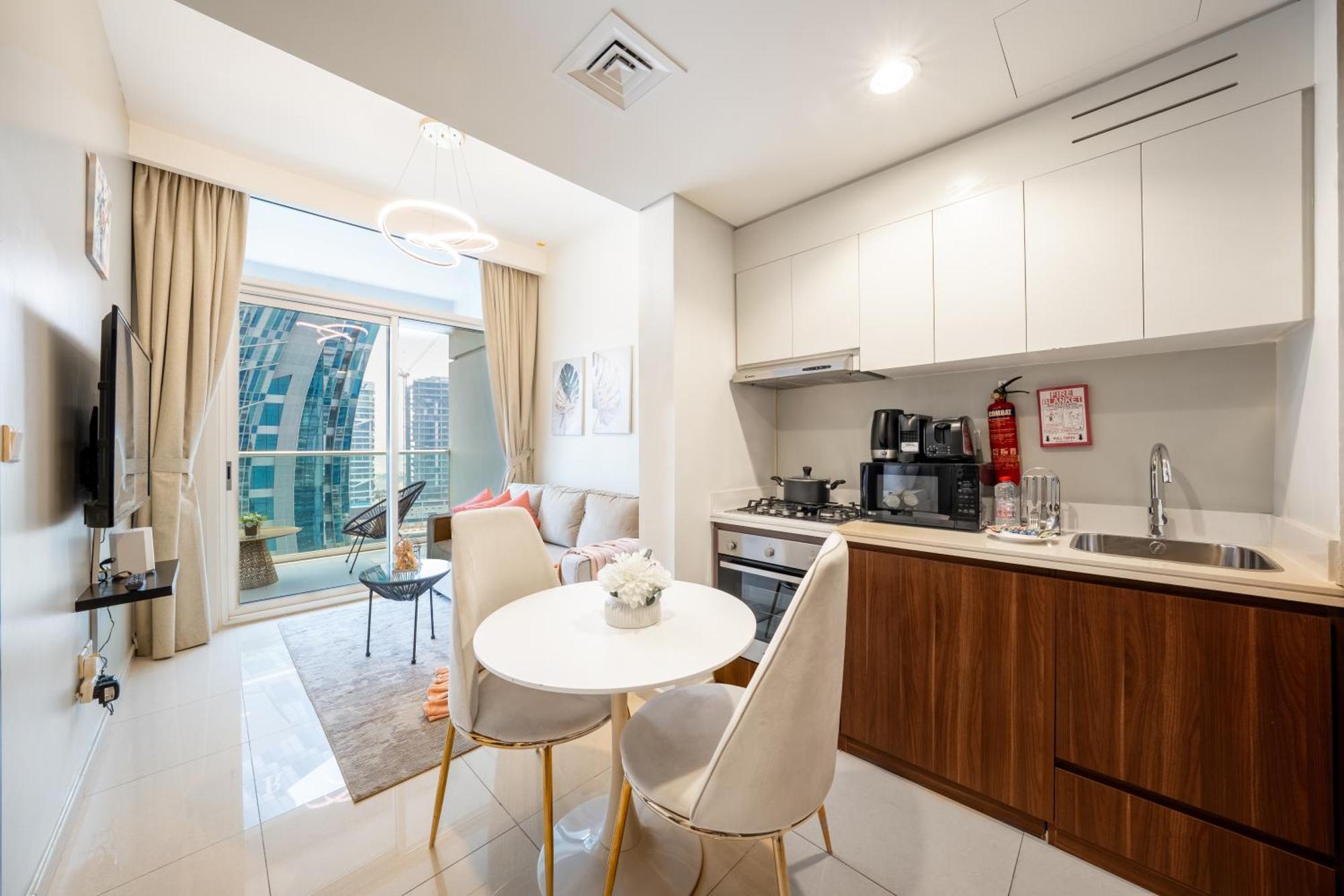 Chic 1-bedroom Retreat With Stunning Canal View Near Burj Khalifa & Business Bay